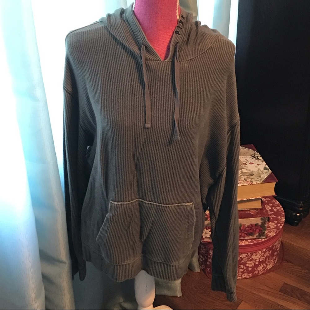 PINK Victoria’s Secret olive green ribbed corduroy hoodie
Size Large